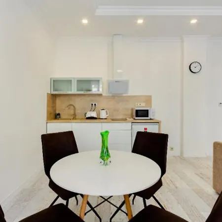 Mars Apt.,parking,15min Wenceslav Square *