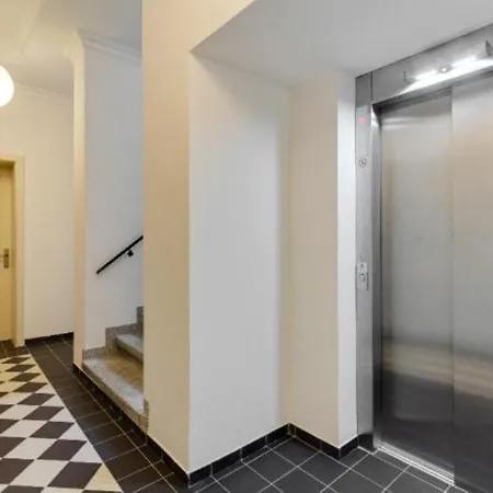 Mars Apt.,parking,15min Wenceslav Square Apartment *